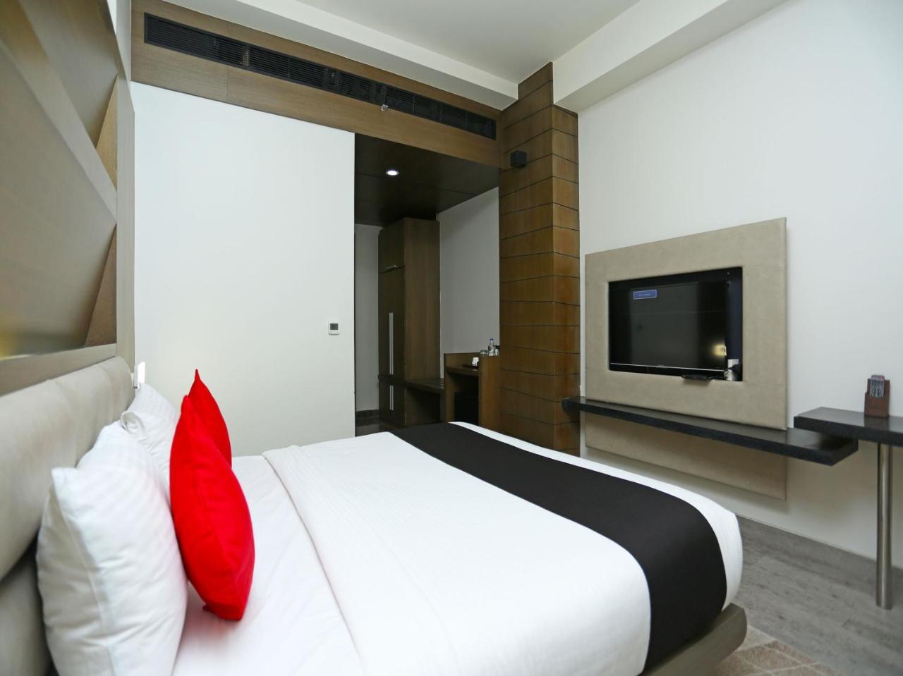 Golden Blossom Imperial Resorts Lucknow Exterior photo