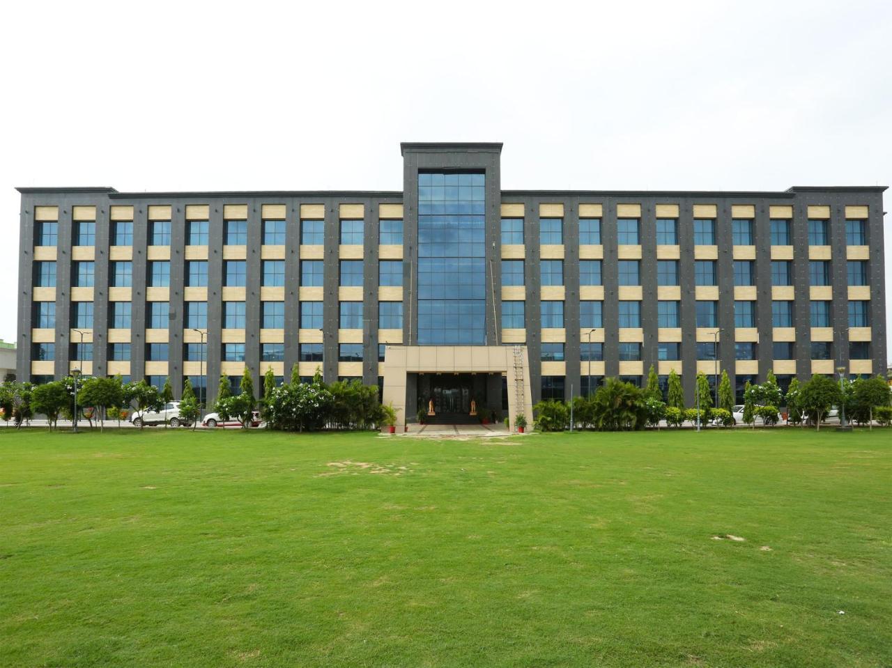 Golden Blossom Imperial Resorts Lucknow Exterior photo